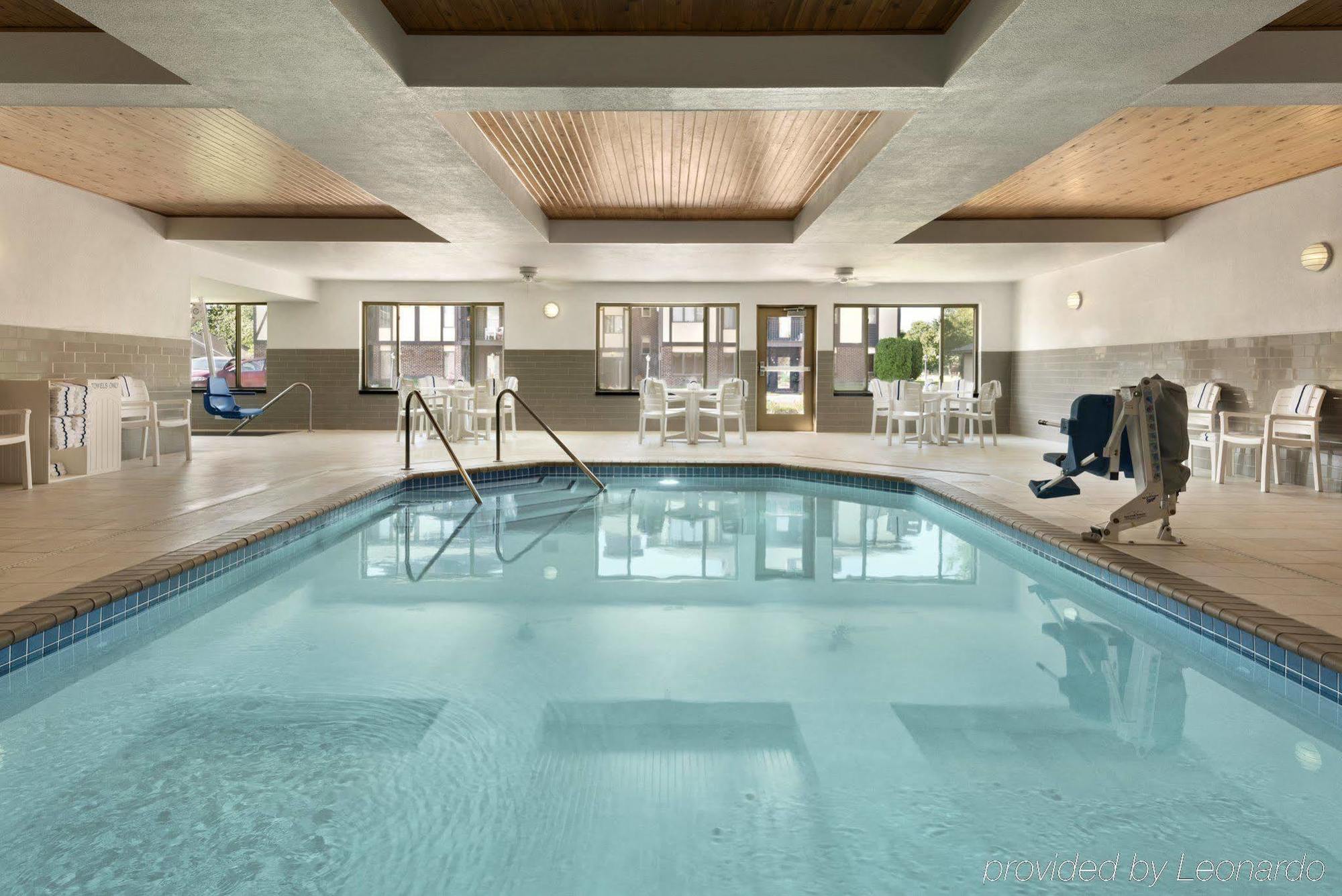 Country Inn & Suites By Radisson, St Cloud West, Mn Сент-Клауд Экстерьер фото